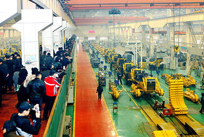 “國之重器 山推行”—— 2014山推系列產(chǎn)品全面升級(jí)活動(dòng)正式啟動(dòng)